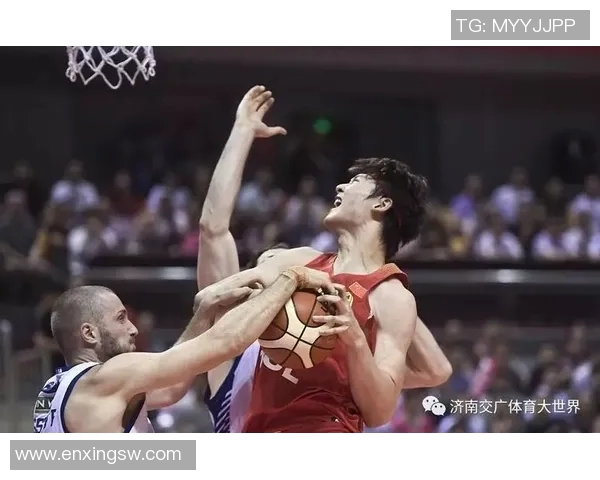 赵泰隆的篮球之路：从青涩少年到职业巨星的成长历程与奋斗故事