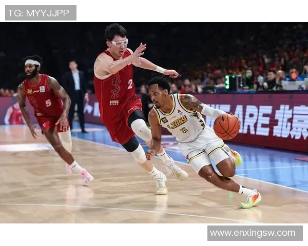 CBA精彩对决广厦队迎战北京队直播盛况尽在眼前 CBA精彩对决广厦队迎战北京队直播盛况尽在眼前