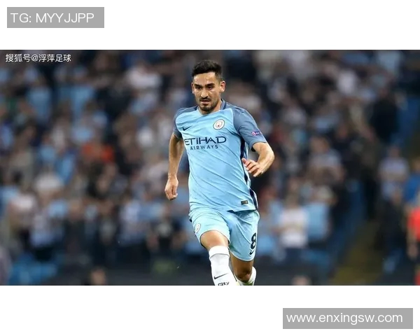 京多安的传奇之路：从默默无闻到世界足球巨星的蜕变与辉煌