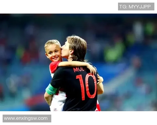 莫德里奇的传奇之路：从克罗地亚小镇到世界足球巅峰的辉煌历程