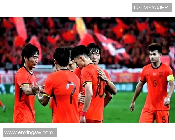 国足客场挑战乌兹别克全力争胜展现团队实力与拼搏精神